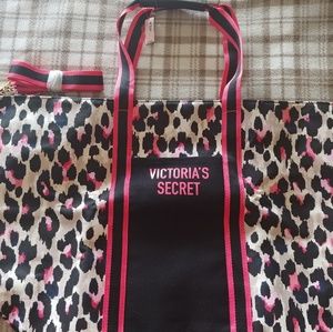 Victoria's Secret large weekender zip bag